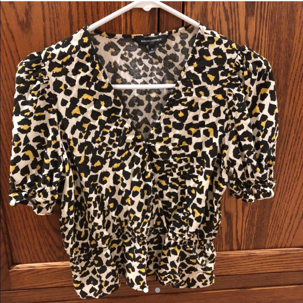 Banana Republic crop top.